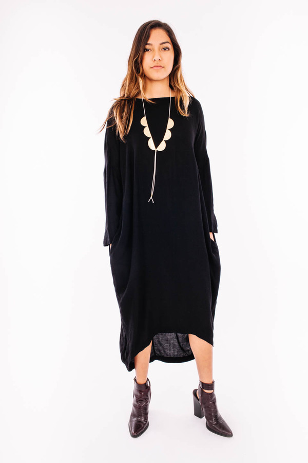 Black Crane Pleated Cocoon Dress (Black) Black Crane Pleated Cocoon Dress (Black)
