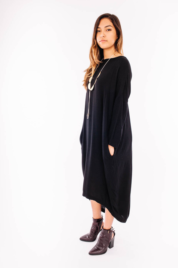 Black Crane Pleated Cocoon Dress (Black) Black Crane Pleated Cocoon Dress (Black)