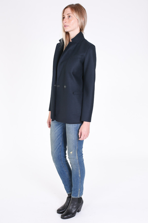 Harris Wharf London Double breasted blazer in dark blue Harris Wharf London Double breasted blazer in dark blue