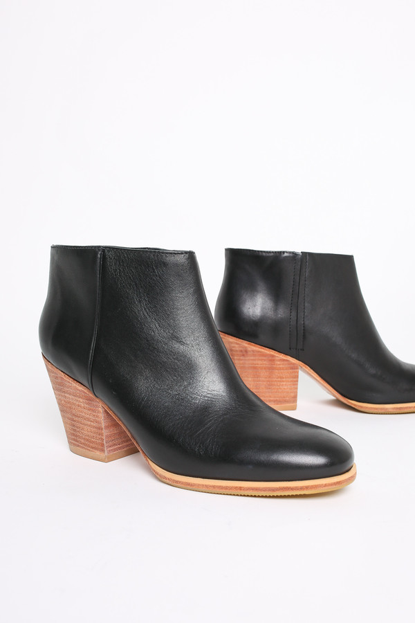 Rachel Comey Mars bootie in black/natural Rachel Comey Mars bootie in black/natural