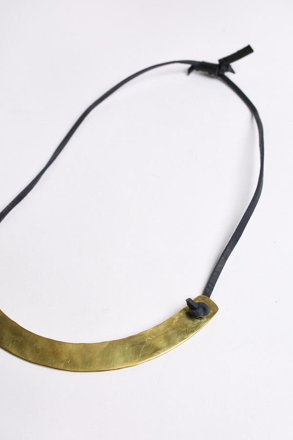 Crescioni Moray necklace in black Crescioni Moray necklace in black