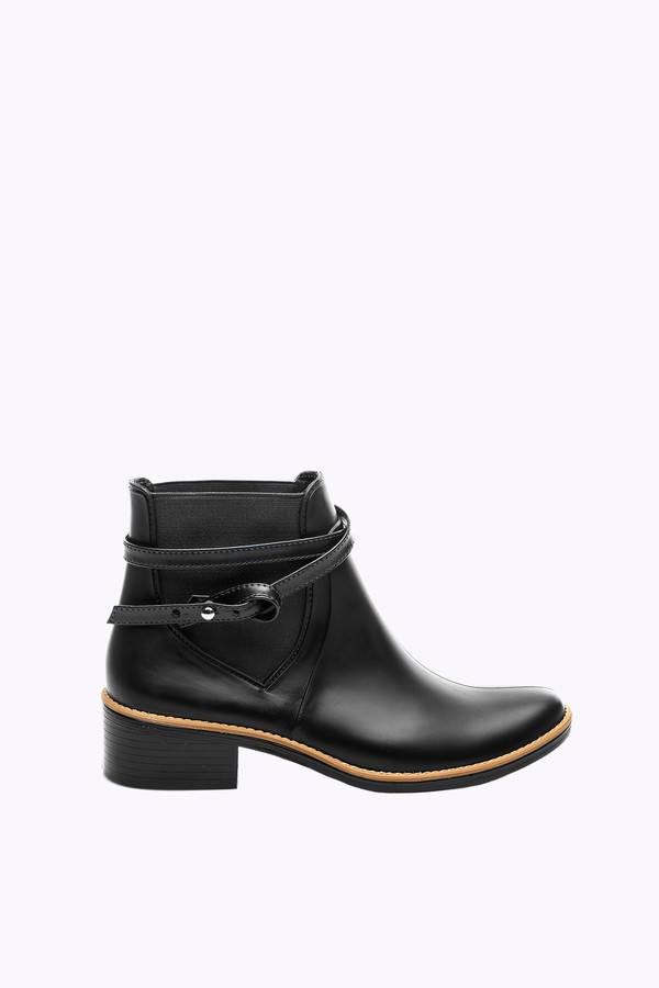 Bernardo Peony rainboot in black Bernardo Peony rainboot in black