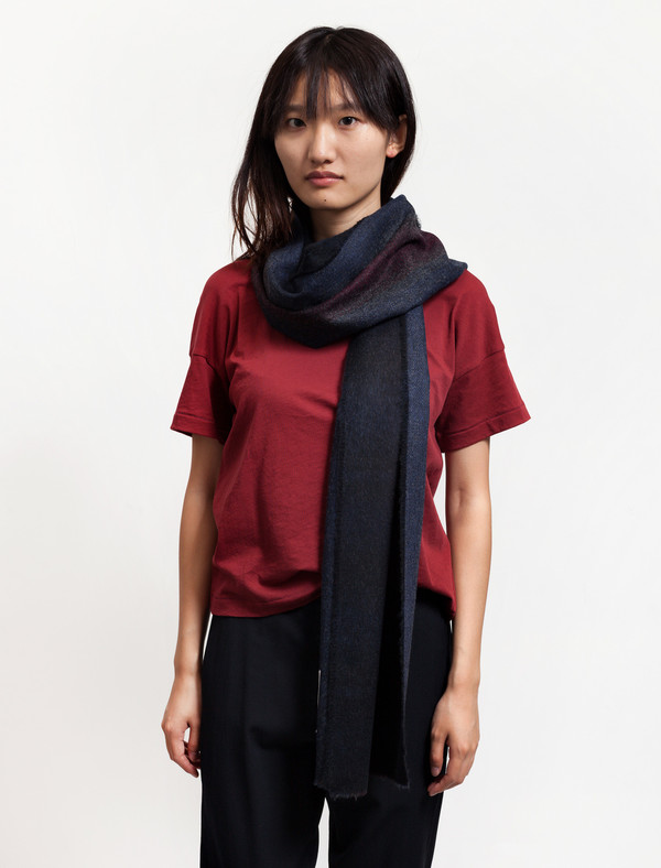 Stephan Schneider Scarf Home Dark (W) Stephan Schneider Scarf Home Dark (W)