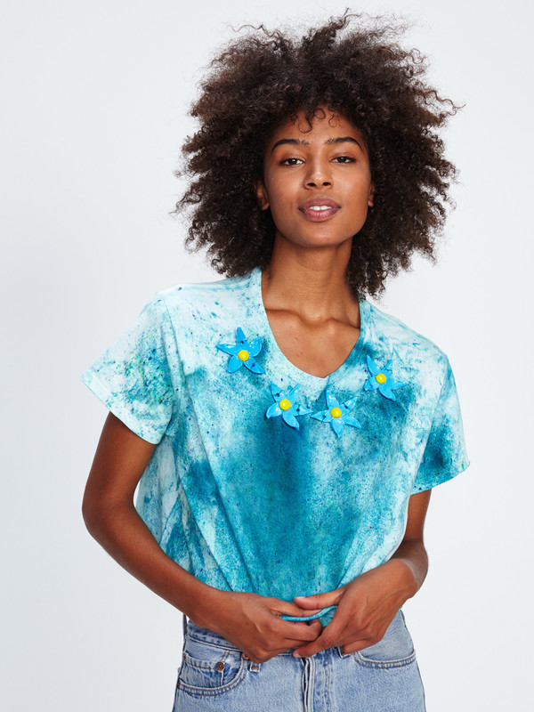 TOY SYNDROME FLOWER NECKLINE TEE TOY SYNDROME FLOWER NECKLINE TEE