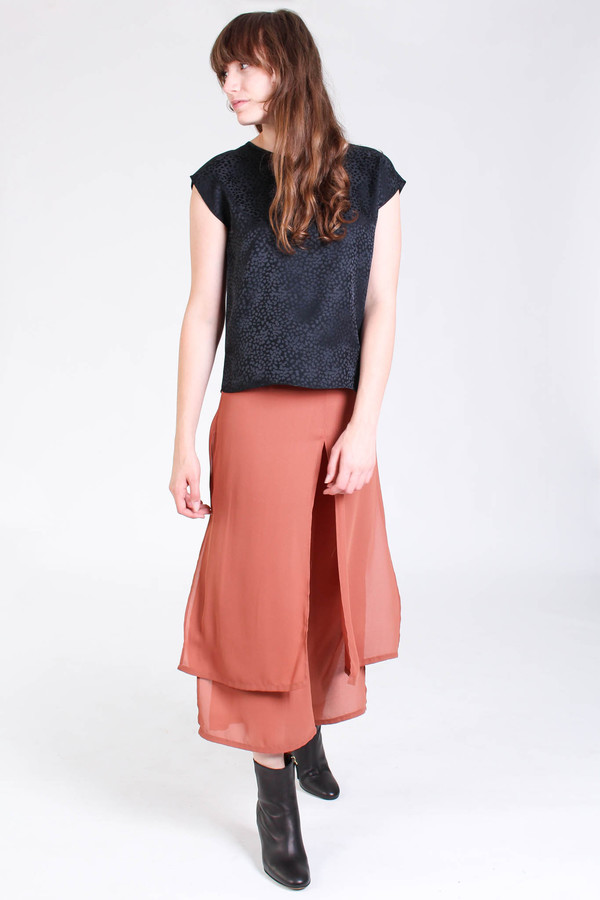Svilu Base top in black Svilu Base top in black