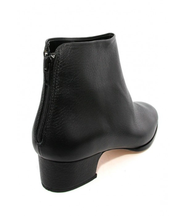 RACHEL COMEY TYPER RACHEL COMEY TYPER