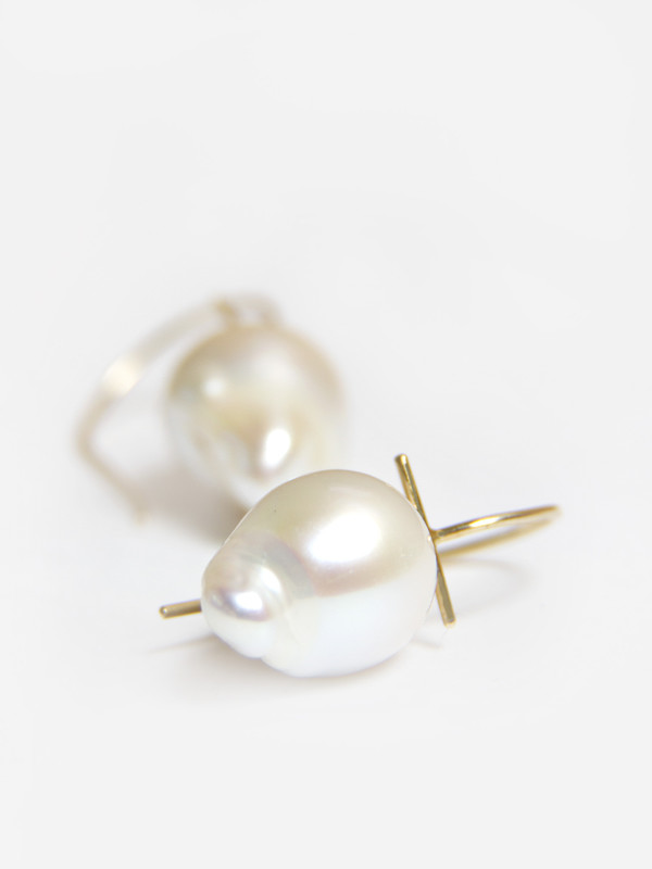 Tamlin Curvy Baby Earrings Tamlin Curvy Baby Earrings