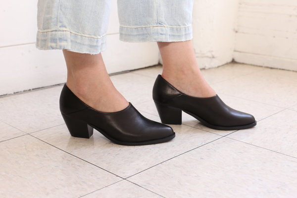 Intentionally Blank HERA in BLACK Intentionally Blank HERA in BLACK