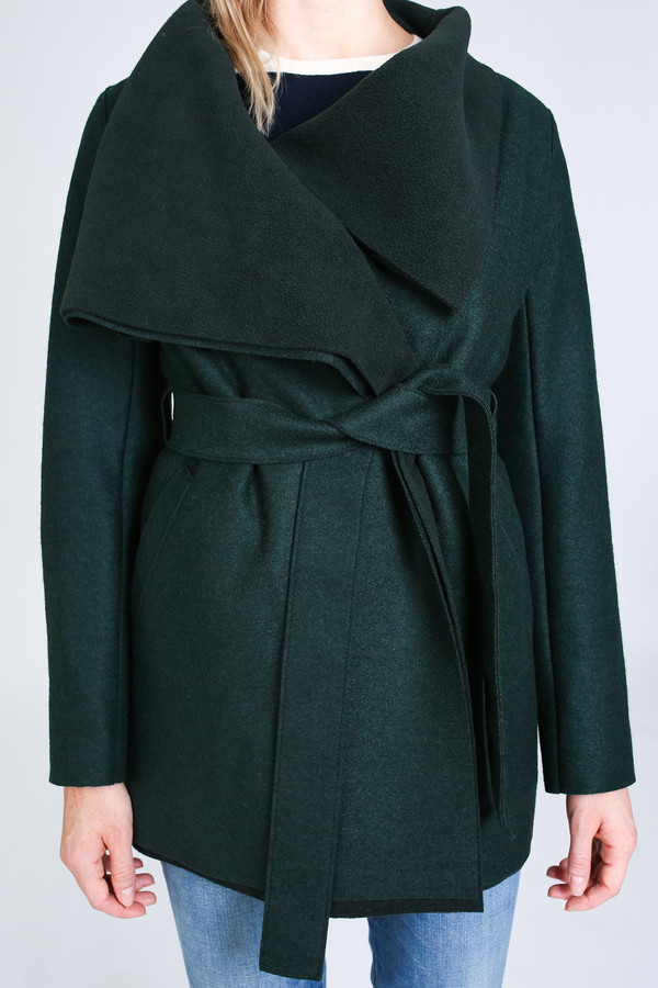 Harris Wharf London Short volcano coat in racing green Harris Wharf London Short volcano coat in racing green
