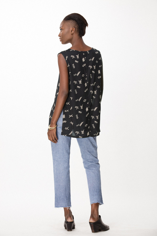 Osei-Duro Taifa Top in Black Jot Osei-Duro Taifa Top in Black Jot
