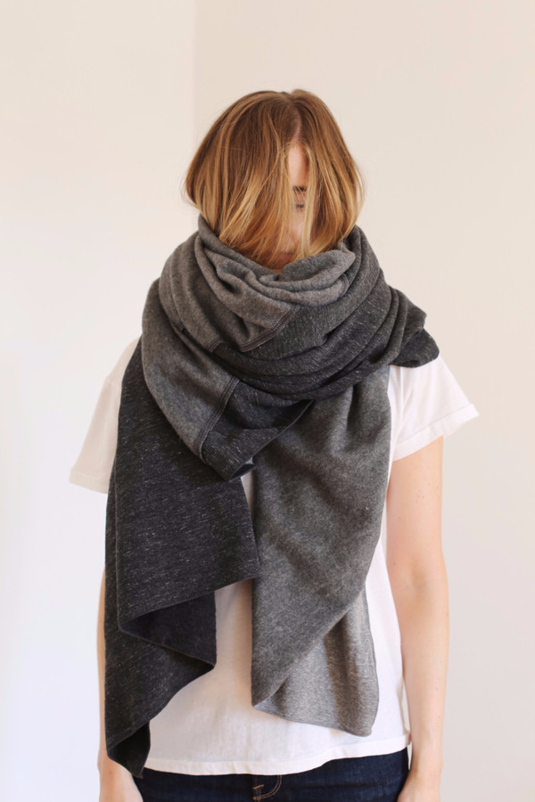 Donni Charm Donni Sweatshirt Diagonal Scarf Donni Charm Donni Sweatshirt Diagonal Scarf