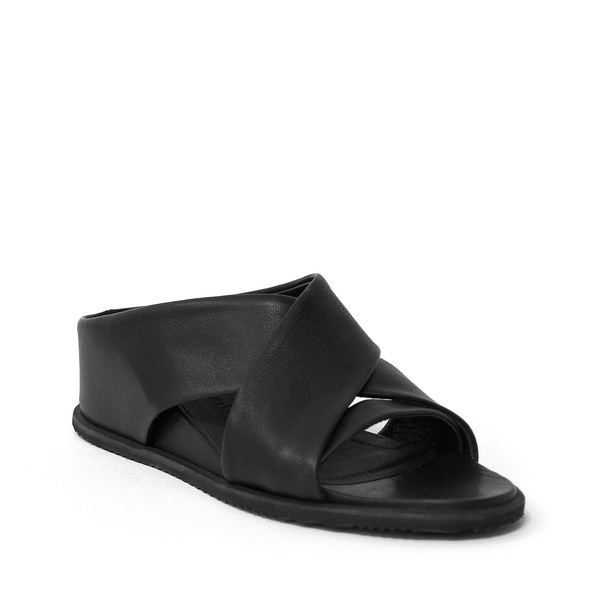 The Onyx - Black The Onyx - Black
