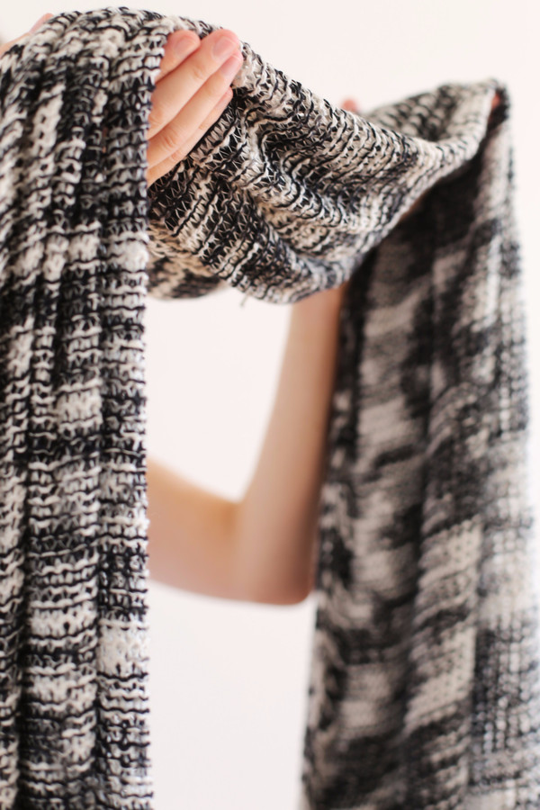 Donni Charm Donni Knit Comfy Tri-Color Scarf Donni Charm Donni Knit Comfy Tri-Color Scarf