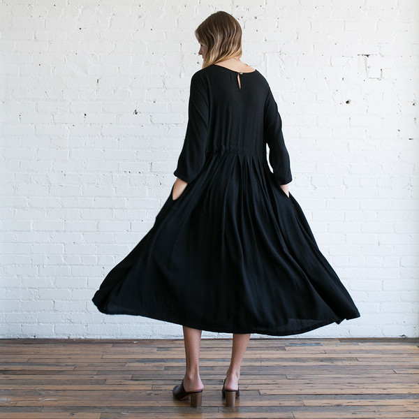 Black Crane Pleated Dress Black Crane Pleated Dress