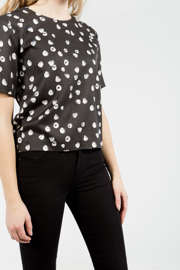Band of Outsiders Raspberries Printed T-Shirt Band of Outsiders Raspberries Printed T-Shirt