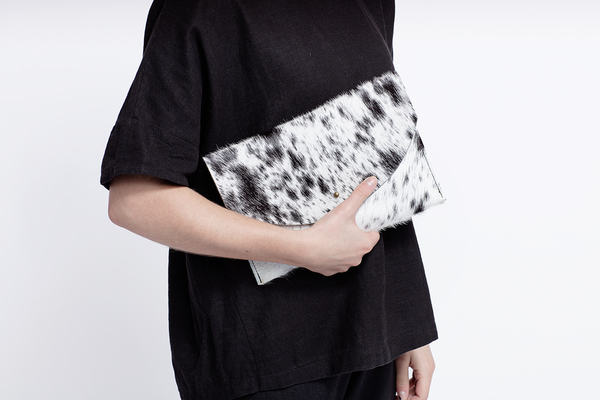 Primecut TINY SPOTTED ENVELOPE CLUTCH Primecut TINY SPOTTED ENVELOPE CLUTCH