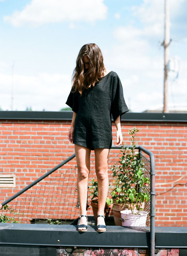Nahanni Arntzen short black jumper Nahanni Arntzen short black jumper