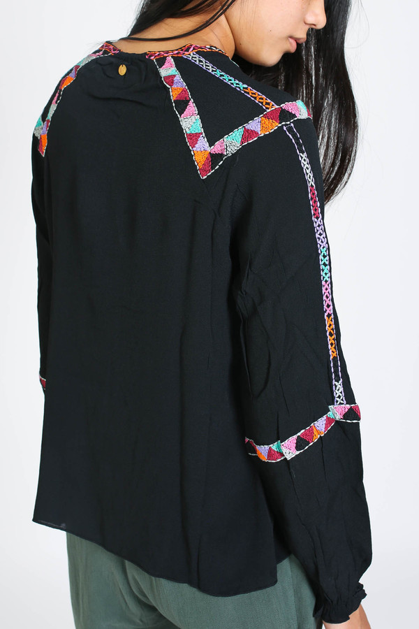 Antik Batik Dawi blouse in black Antik Batik Dawi blouse in black