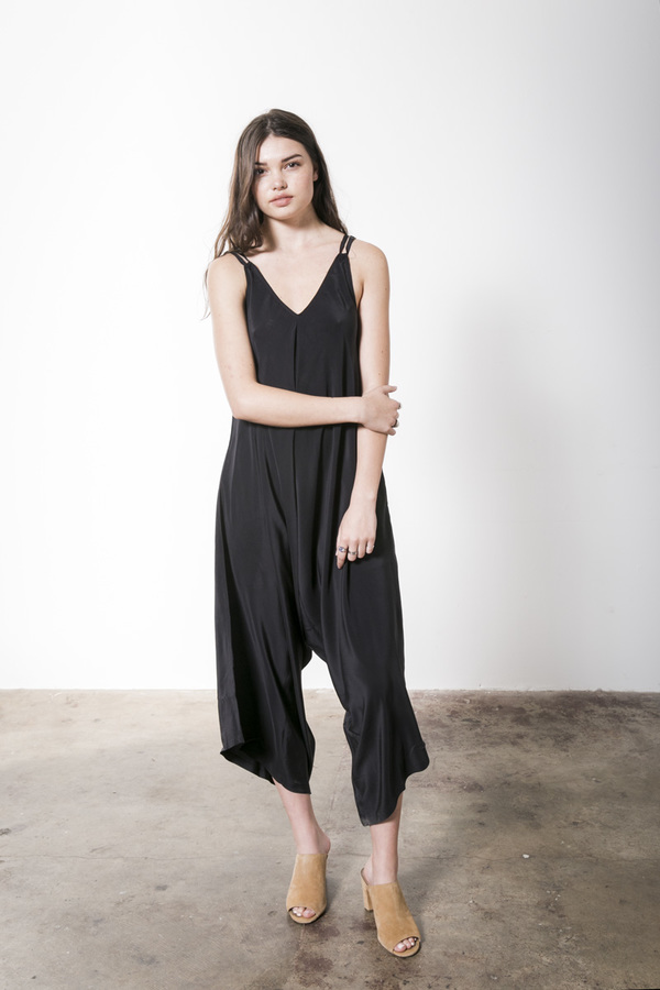 Rujuta Sheth NOIR JUMPER Rujuta Sheth NOIR JUMPER