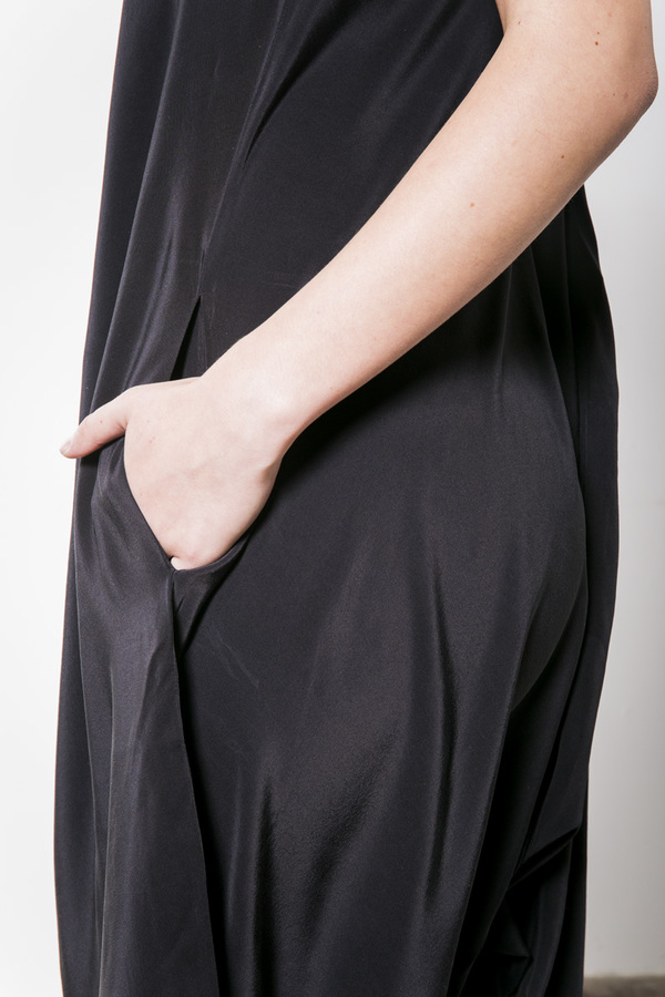 Rujuta Sheth NOIR JUMPER Rujuta Sheth NOIR JUMPER