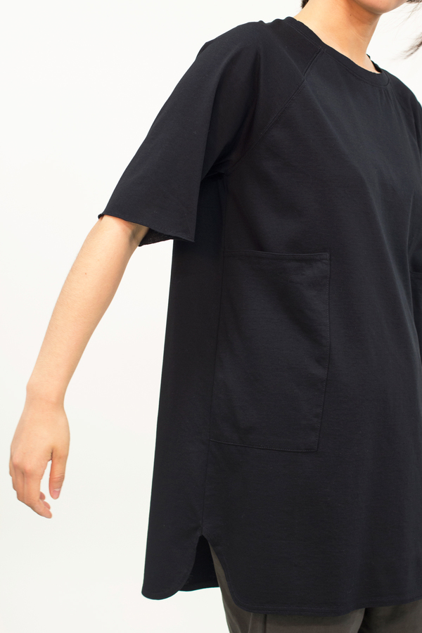Universal Tissu Oversized Pocket Top- Black Universal Tissu Oversized Pocket Top- Black