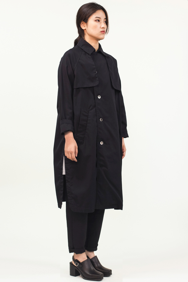 Universal Tissu Waterproof Trench Coat- Black Universal Tissu Waterproof Trench Coat- Black