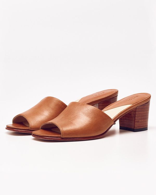Nisolo Elizabeth Slide Honey - What's It Worth Nisolo Elizabeth Slide Honey - What's It Worth