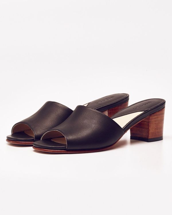 Nisolo Elizabeth Slide Noir - What's It Worth Nisolo Elizabeth Slide Noir - What's It Worth