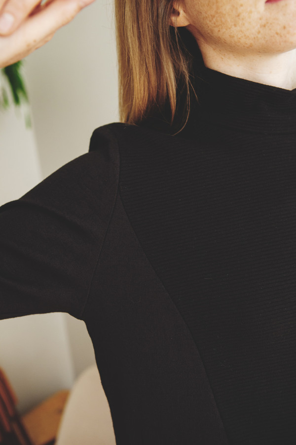 Eve Gravel Orbit Turtleneck Eve Gravel Orbit Turtleneck