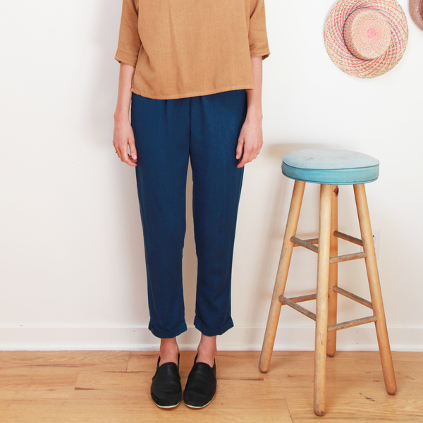 Me & Arrow Cuff Pants Deep Ocean Me & Arrow Cuff Pants Deep Ocean