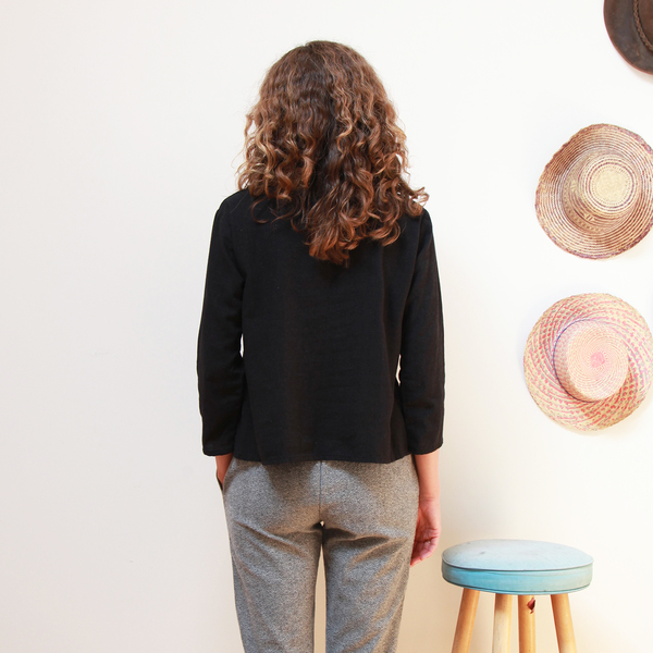 Me & Arrow Basic top - Black Me & Arrow Basic top - Black