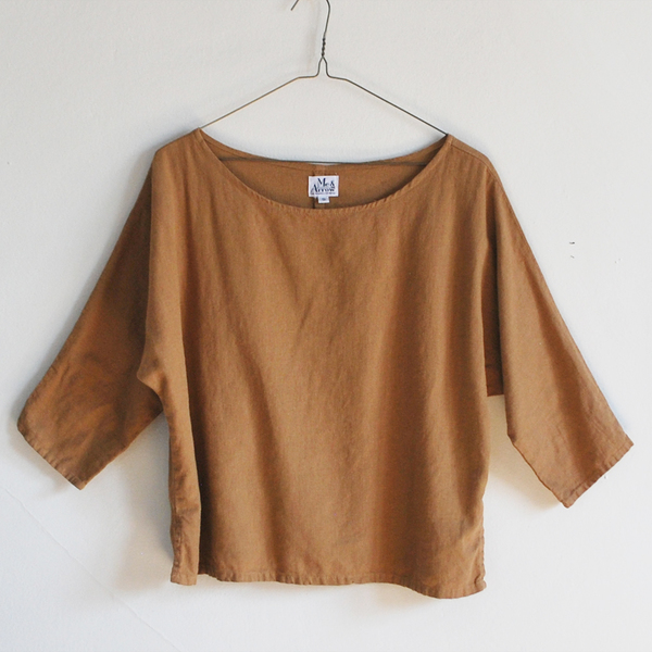 Me & Arrow Dolman 3/4 Sleeve Top Apple Cinnamon Me & Arrow Dolman 3/4 Sleeve Top Apple Cinnamon