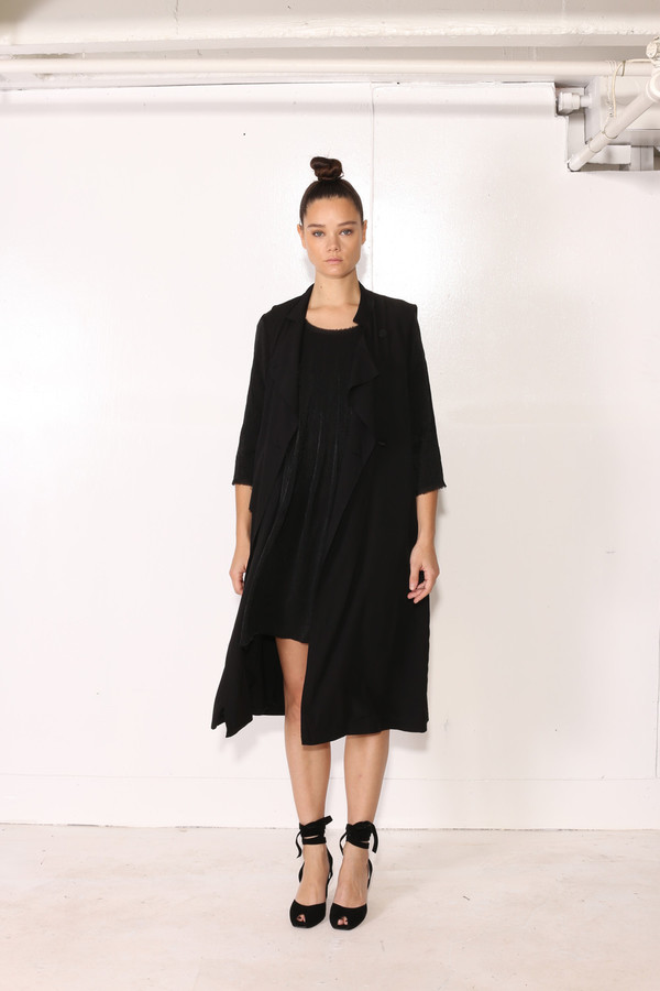 Intentionally Blank YARROW TRENCH Black Intentionally Blank YARROW TRENCH Black
