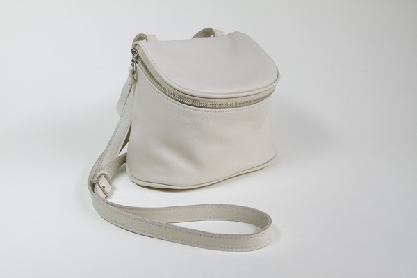 Clyde Camera Bag in Stone Leather Clyde Camera Bag in Stone Leather