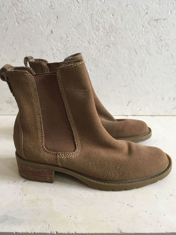 The Shudio Vintage Suede Chelsea Boots (Sz 6.5) The Shudio Vintage Suede Chelsea Boots (Sz 6.5)