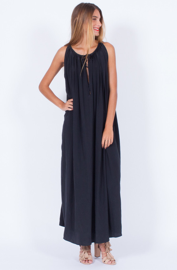 BLACK SILK LONG DRESS (ONE SIZE) BLACK SILK LONG DRESS (ONE SIZE)