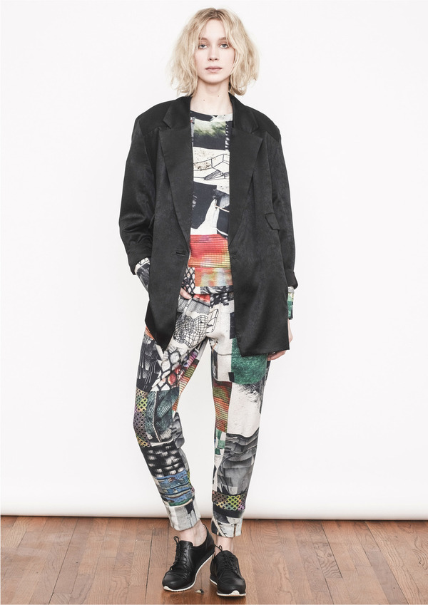 Berenik collageprint DIGITAL COLLAGE PRINTED JOGGER PANTS Berenik collageprint DIGITAL COLLAGE PRINTED JOGGER PANTS