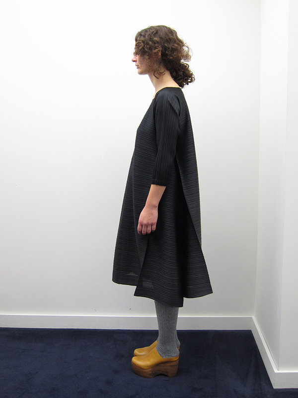 Issey Miyake Edgy Bounce Dress - Black Issey Miyake Edgy Bounce Dress - Black