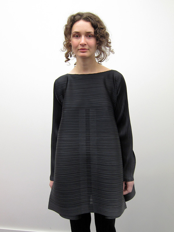 Issey Miyake Edgy Bounce Tunic - Black Issey Miyake Edgy Bounce Tunic - Black