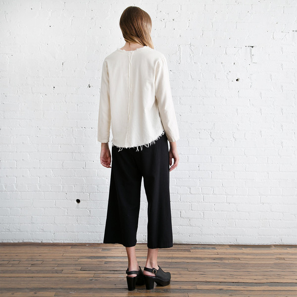 Black Crane Wide Top - Cream Black Crane Wide Top - Cream