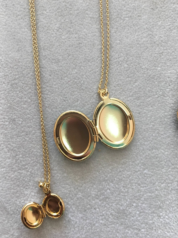 Trois Petits Points mini enamel locket Trois Petits Points mini enamel locket