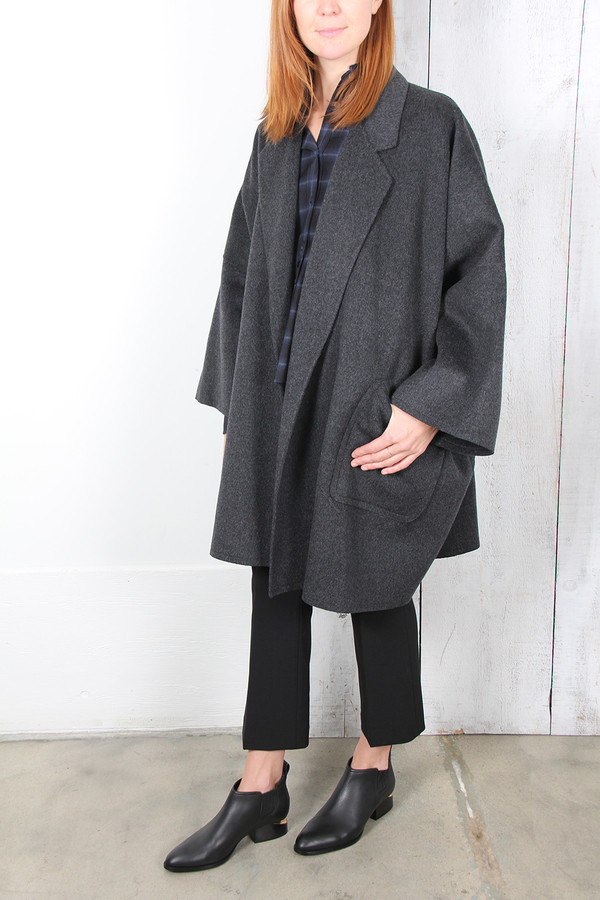 Helmut Lang OVERSIZED CAPE COAT Helmut Lang OVERSIZED CAPE COAT
