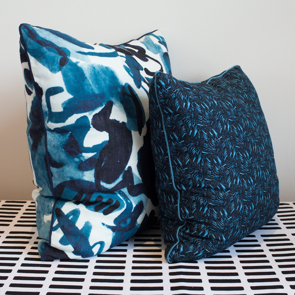 BALI INDIGO EVE 18" PILLOW BALI INDIGO EVE 18" PILLOW