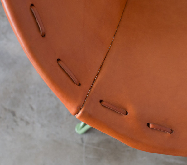 GARZA MARFA Saddle Leather Oval Chair GARZA MARFA Saddle Leather Oval Chair