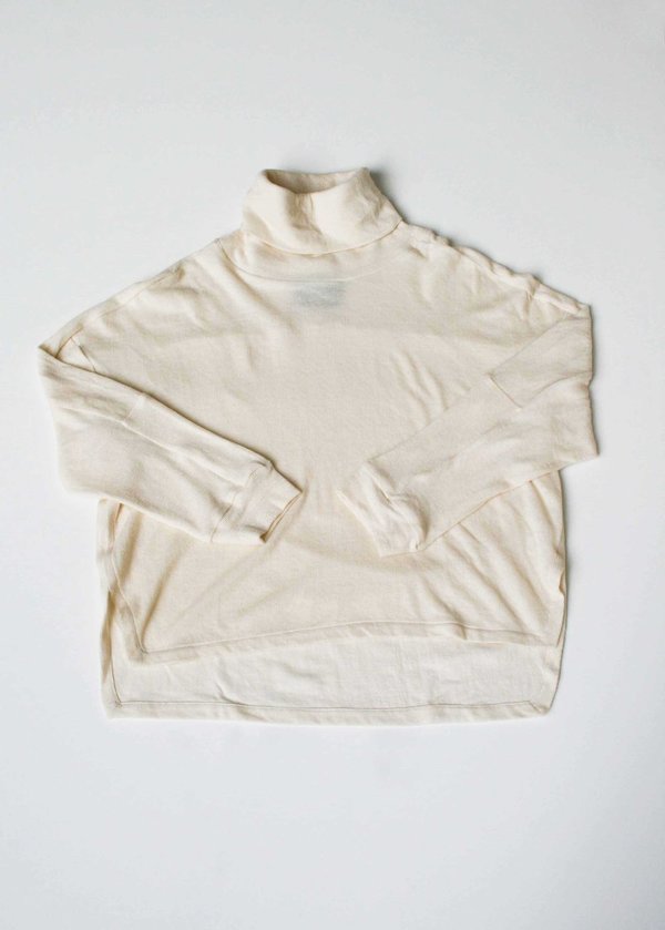 Berenik Turtleneck Knit Ivory Berenik Turtleneck Knit Ivory