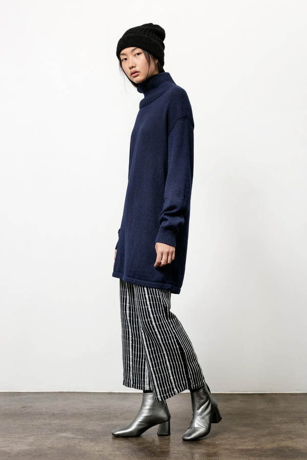 Osei-Duro Alpaca Turtneck Tunic in Navy Osei-Duro Alpaca Turtneck Tunic in Navy