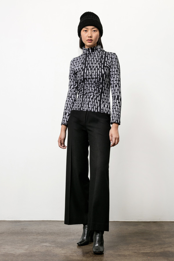 Osei-Duro Kendo Turtleneck in B&W Broken Lines Osei-Duro Kendo Turtleneck in B&W Broken Lines