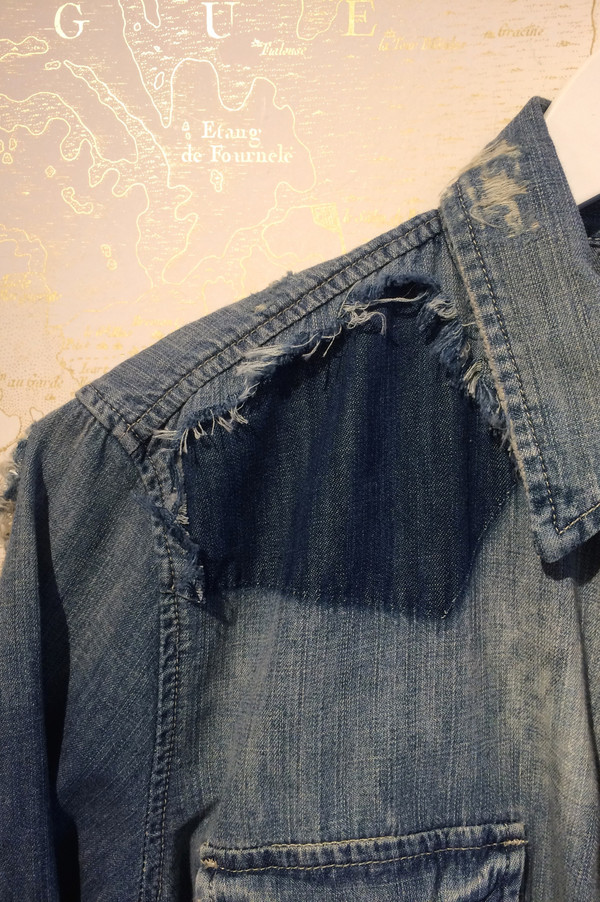 Mother Denim 'Super Ex's' Crop Fray Denim Shirt Jacket Mother Denim 'Super Ex's' Crop Fray Denim Shirt Jacket