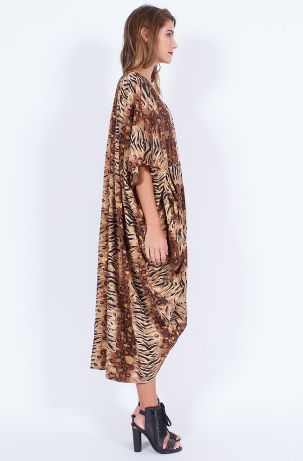 LEOPARD PRINT KAFTAN (ONE SIZE) LEOPARD PRINT KAFTAN (ONE SIZE)
