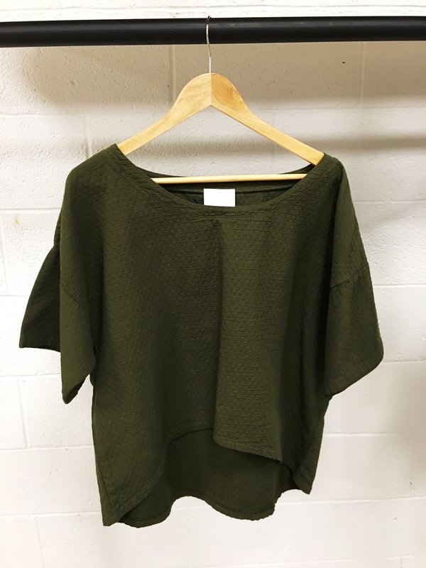 Atelier Delphine. Free Top. Fern (Bubble) Atelier Delphine. Free Top. Fern (Bubble)